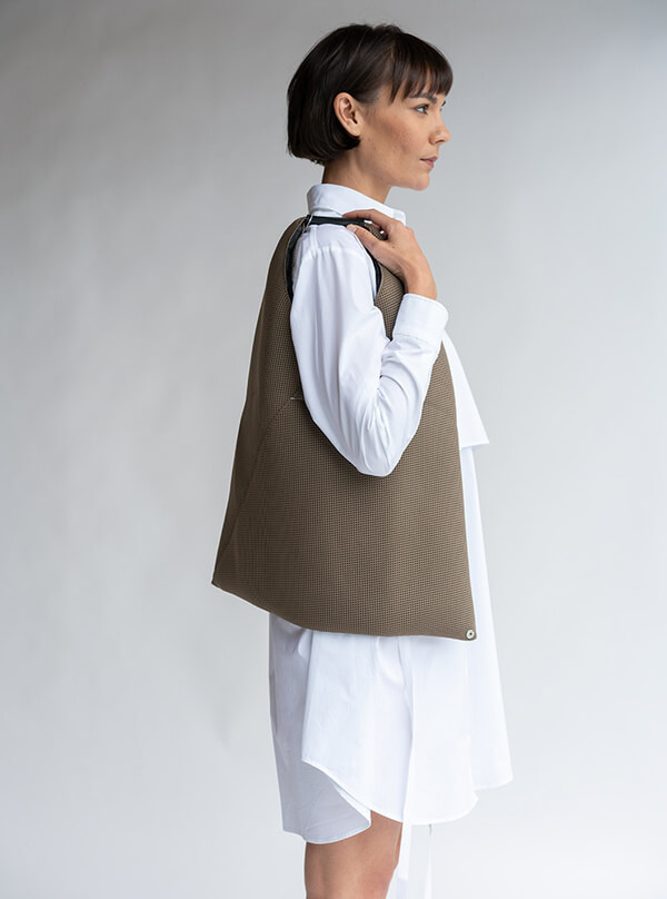 MM6 MAISON MARGIELA】JAPANESE BAG竟是日本街頭青少年日常衣櫥必備單