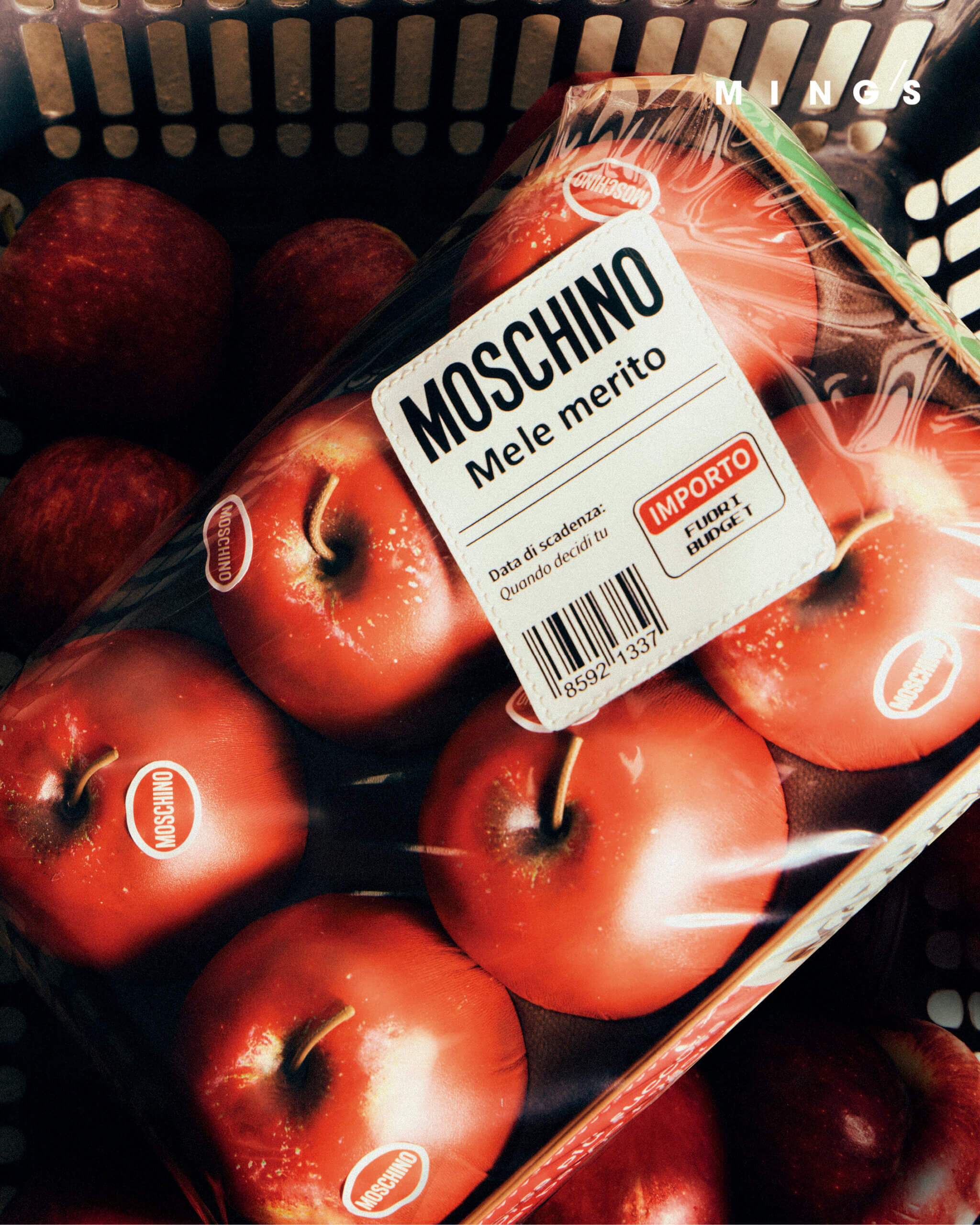 MOSCHINO APPLE BAG